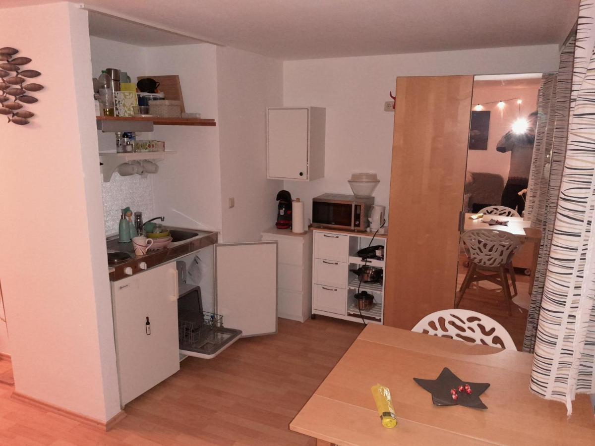Apartment mit Küche und Balkon oder Terrasse, ruhig und gut erreichbar Piding Exterior foto