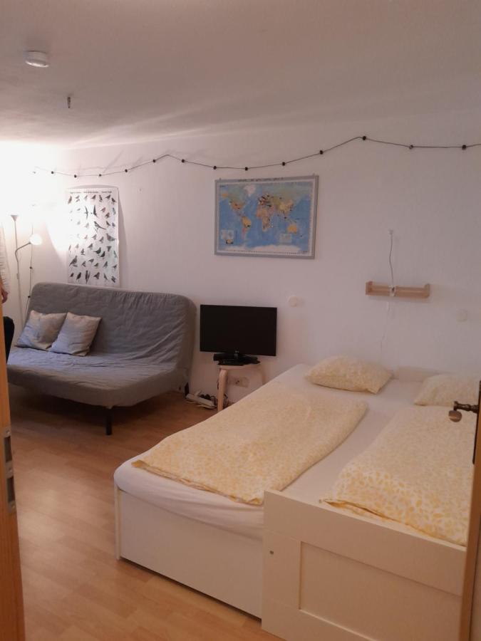 Apartment mit Küche und Balkon oder Terrasse, ruhig und gut erreichbar Piding Exterior foto