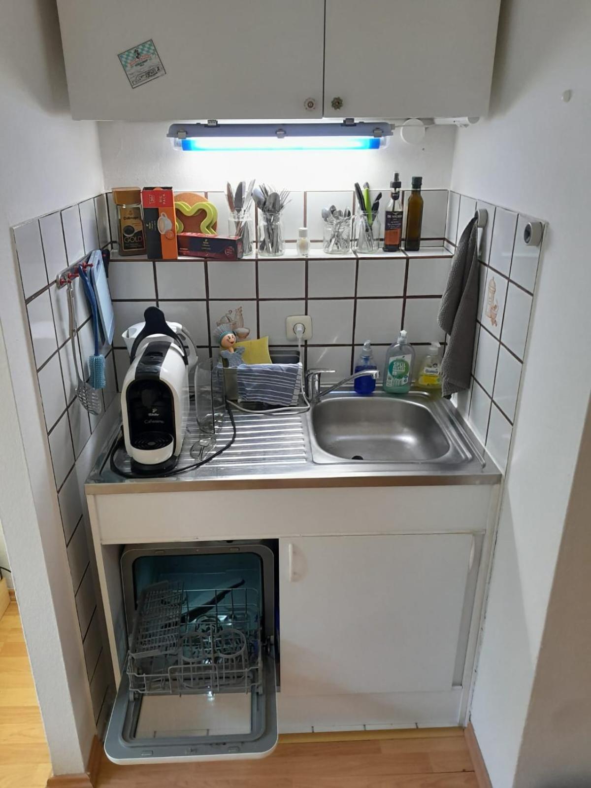 Apartment mit Küche und Balkon oder Terrasse, ruhig und gut erreichbar Piding Exterior foto
